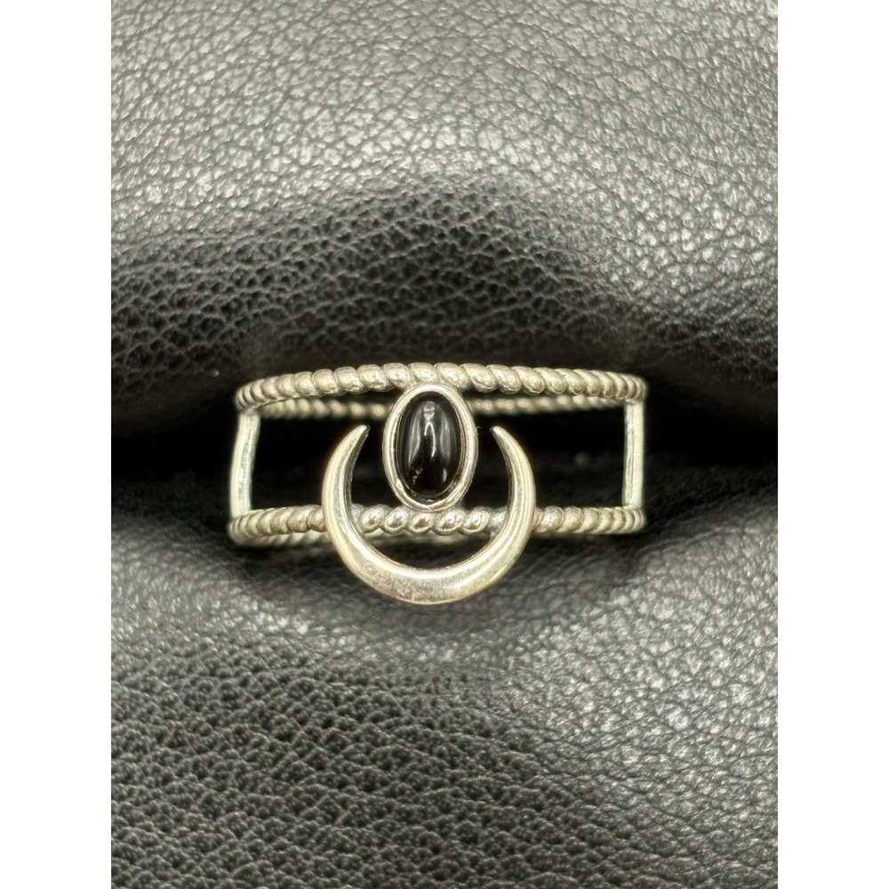 New Condition Sterling Silver Onyx Crescent Moon Ring Size 7 F9